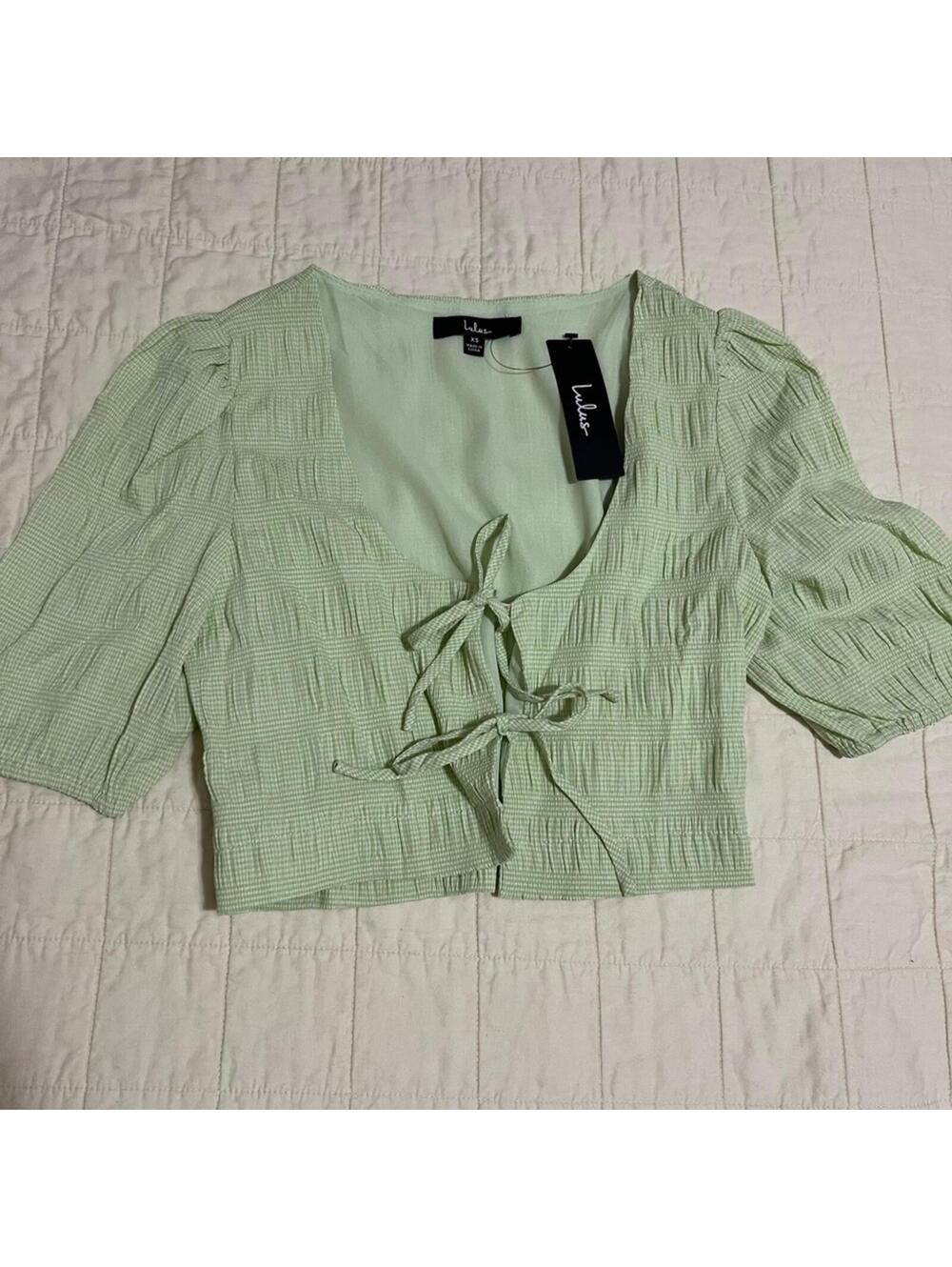 New Lulus tie front top